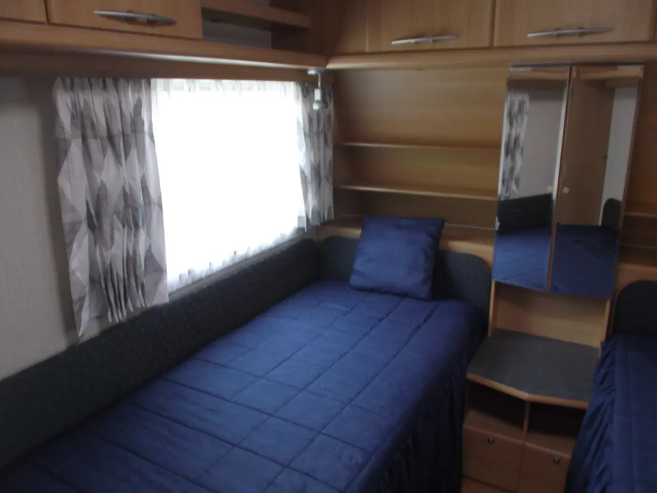 Billede 11 - Adria 502 LS med enkelsenge