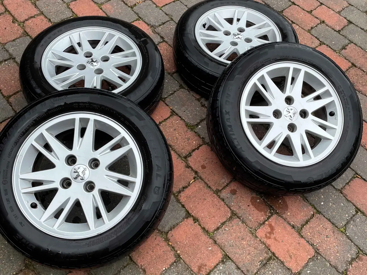 Billede 1 - Org. 15" alufælge fra Peugeot 207