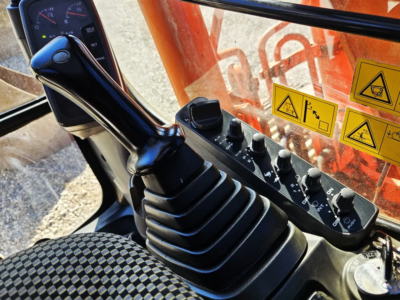 Billede 16 - Hitachi ZX110 / 10 tons / brede bånd / skovlsæt