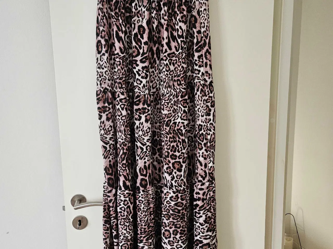 Billede 1 - Kjole fra estee Brown 