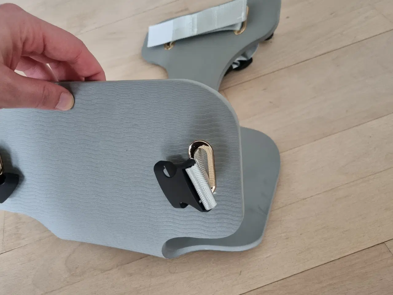 Billede 3 - Kuffert Stadig uåbnet - 20 tommer - plads til barn