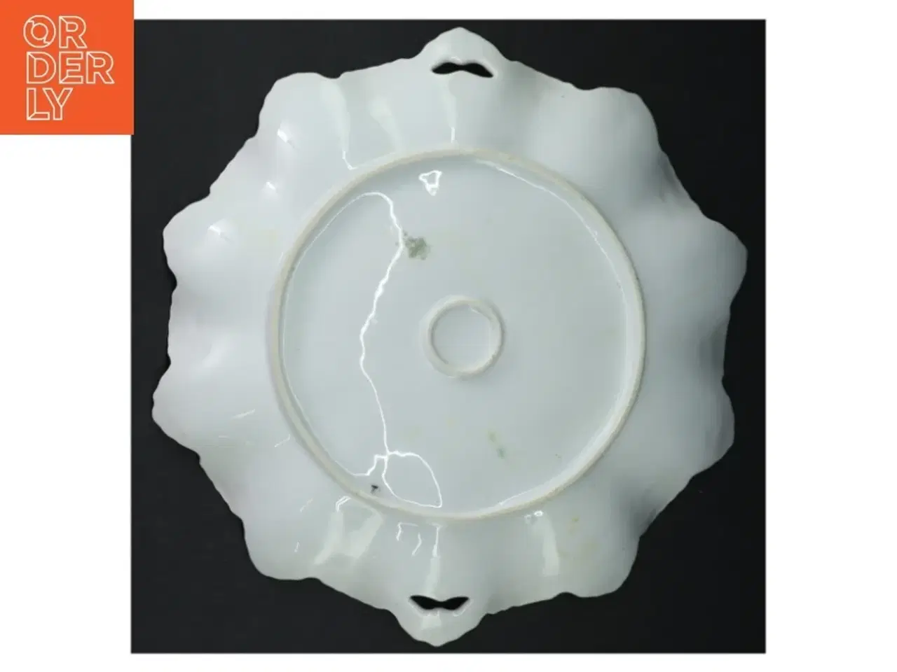 Billede 3 - Dekorativ porcelænsfad med guldkant (str. Ø. 27 cm)