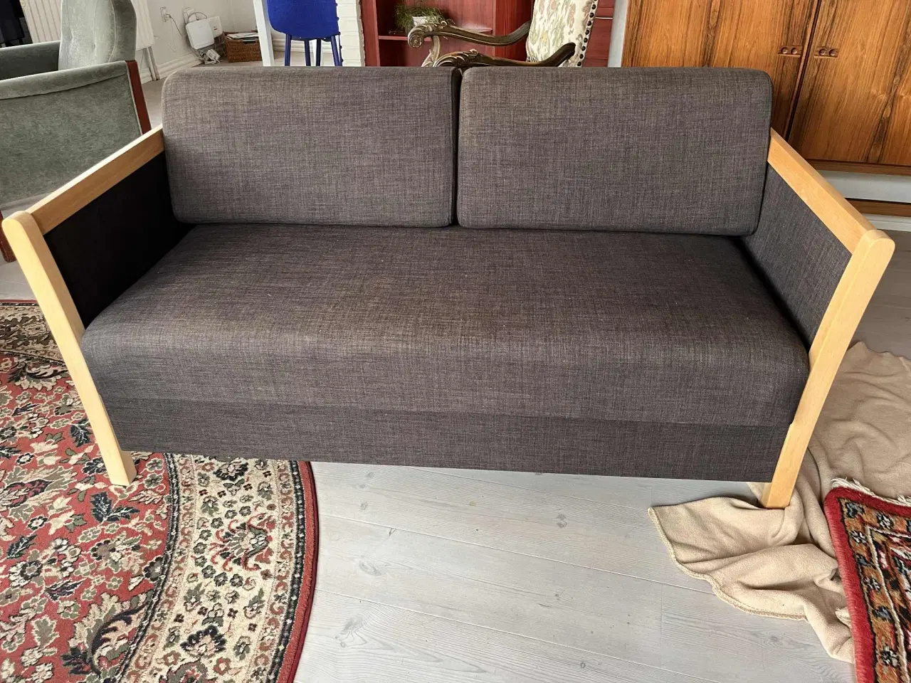 Billede 1 - Sovesofa med flot træ