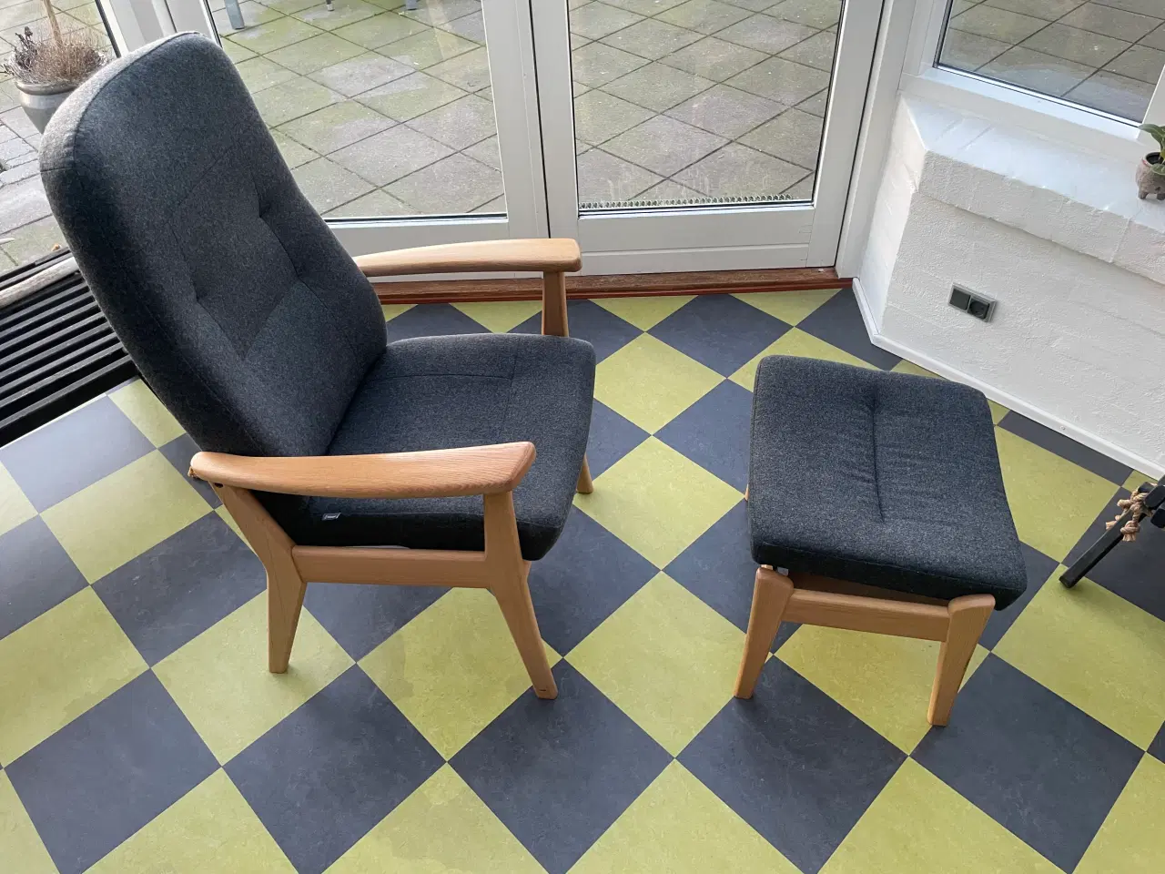 Billede 5 - Farstrup Otiumstol med fodskammel m.magasin.