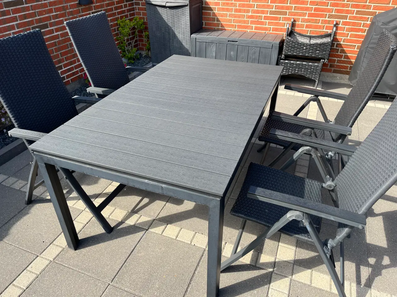 Billede 2 - Sort non wood havebord