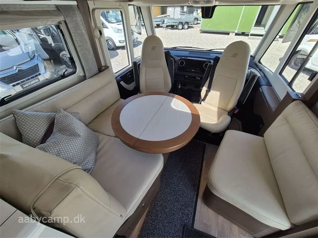 Billede 13 - 2022 - Hymer BML I880   2x solceller. 3x Batterier. inverter. Markise. Lædersæder. udv. gas. udv. bruser. Adaptiv fartpilot. Hydrauliske støtteben.