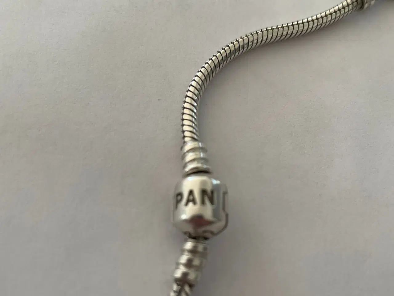 Billede 2 - Pandora sølv halskæde med 17 forskellige led med .