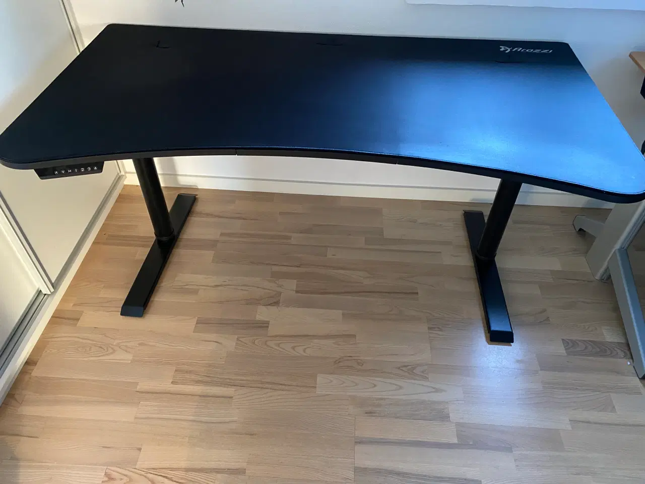 Billede 1 - Arozzi Arena Moto Gaming Skrivebord - Sort