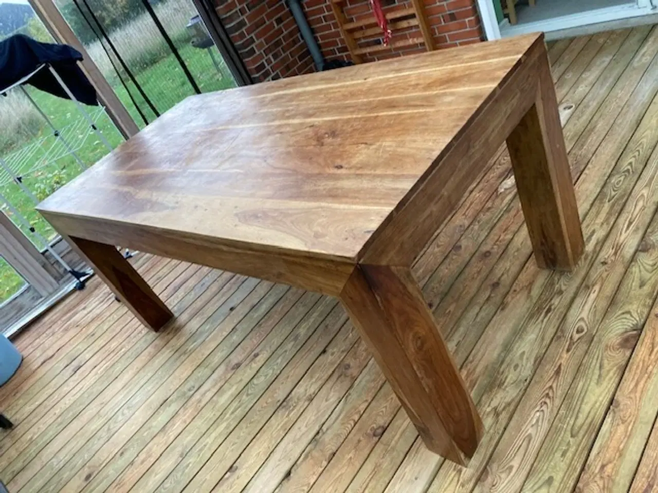 Billede 2 - Spisebord, 6 stole japansk kirsebærtræ