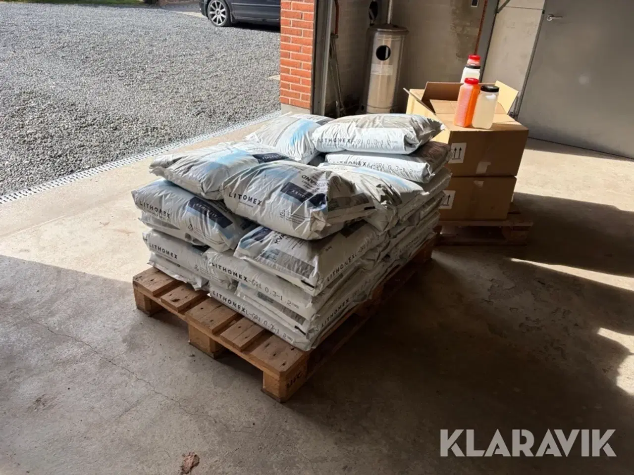 Billede 3 - Kvartsand til styrkefuger Lithomex 650kg / 27 sæt