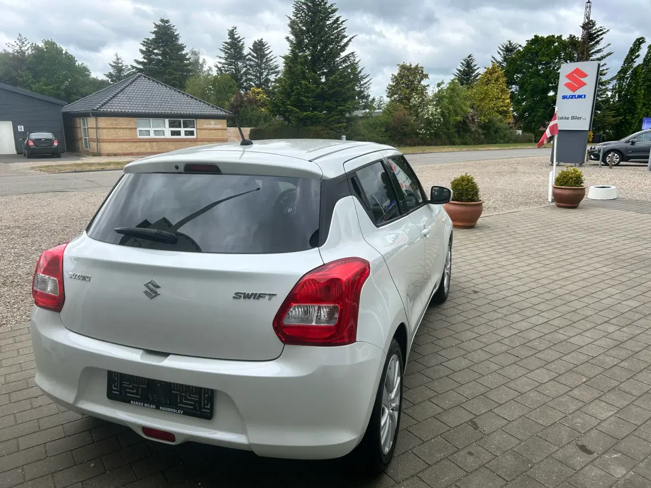 Billede 4 - Suzuki Swift 1,2 Dualjet Action AEB 90HK 5d