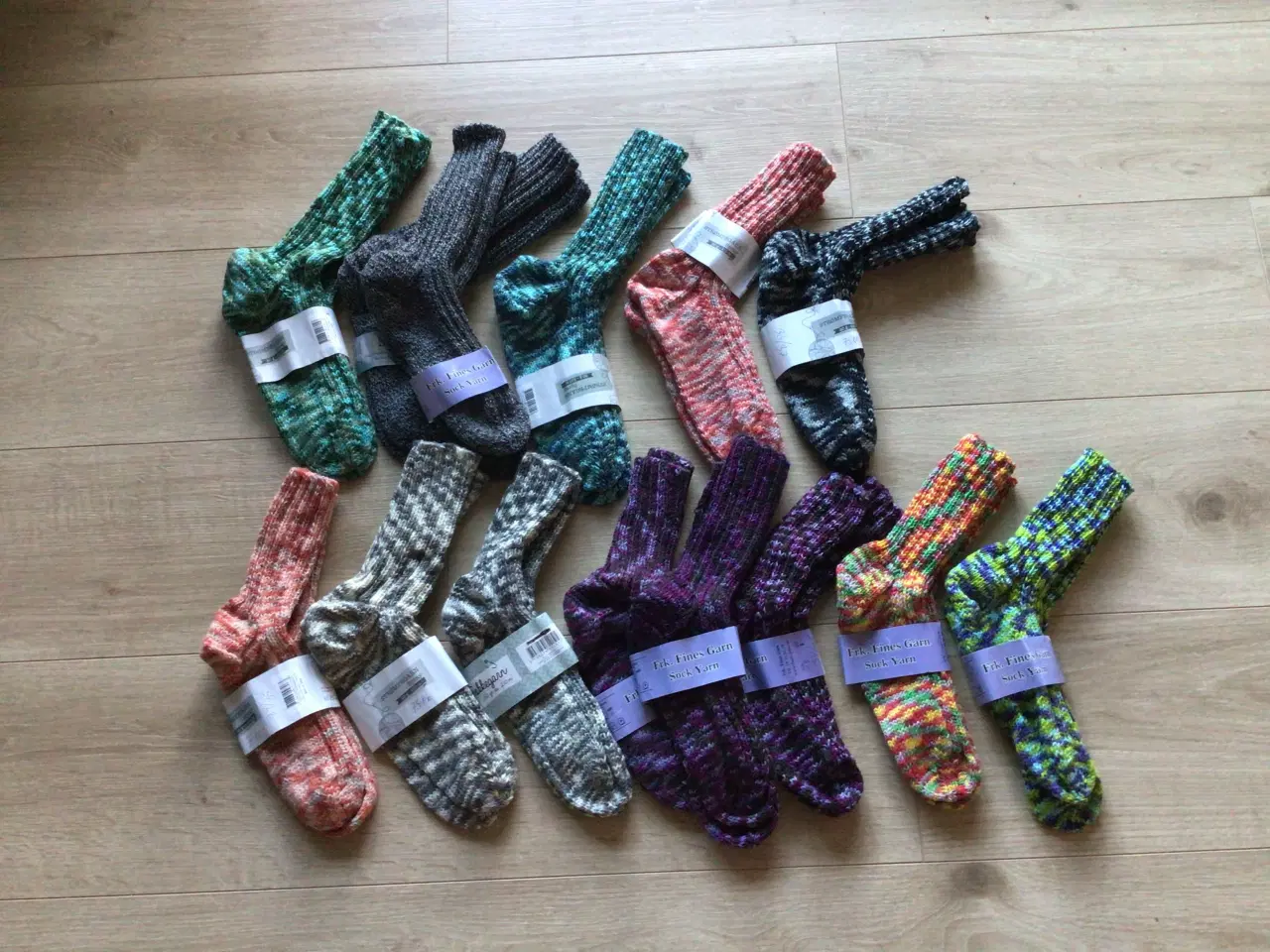 Billede 1 - Hjemme strikkede strømper