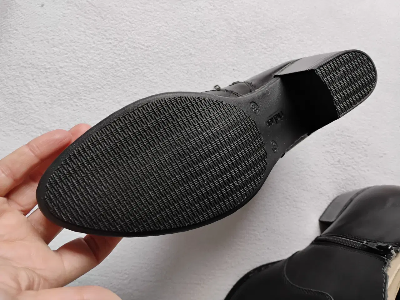 Billede 2 - Sorte støvler str. 39