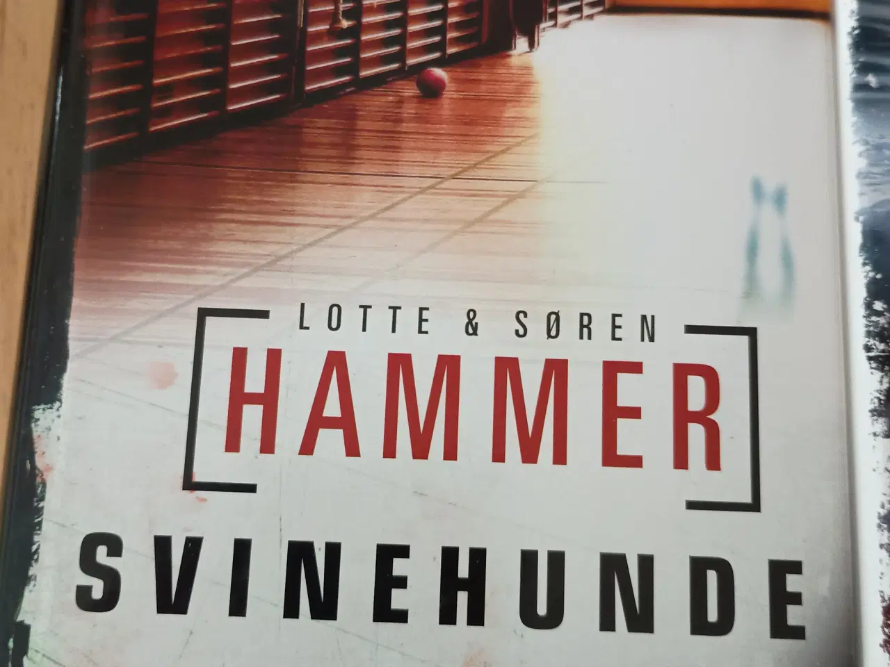 Billede 2 - Svinehunde & Alting Har Sin Pris af Lotte & Søren.