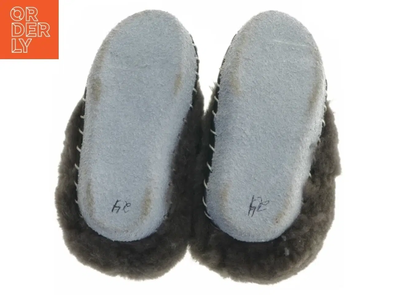 Billede 5 - Børnesutsko med pels (str. 24 )