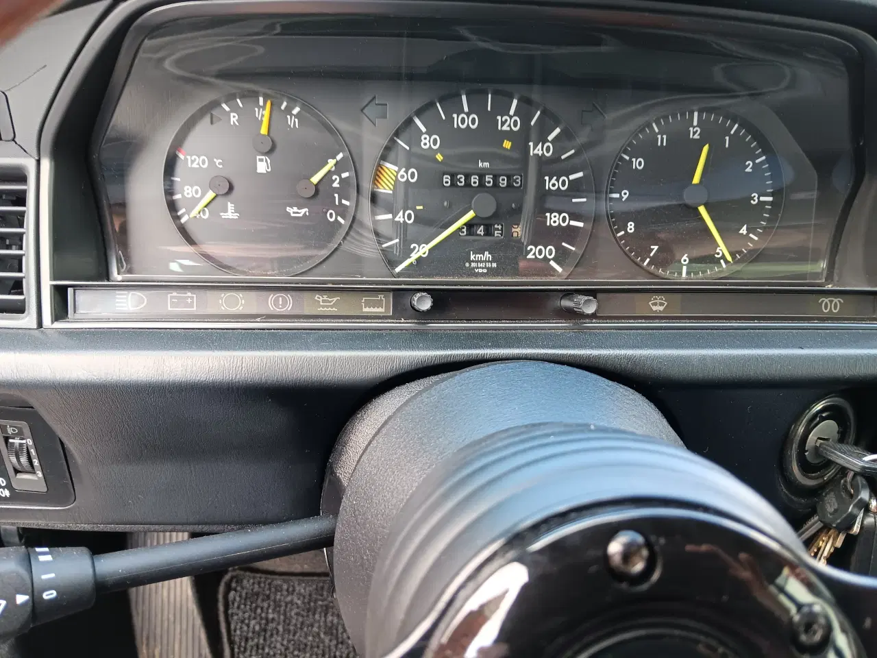 Billede 10 - Mercedes 190 2.5 D nysynet med plader 