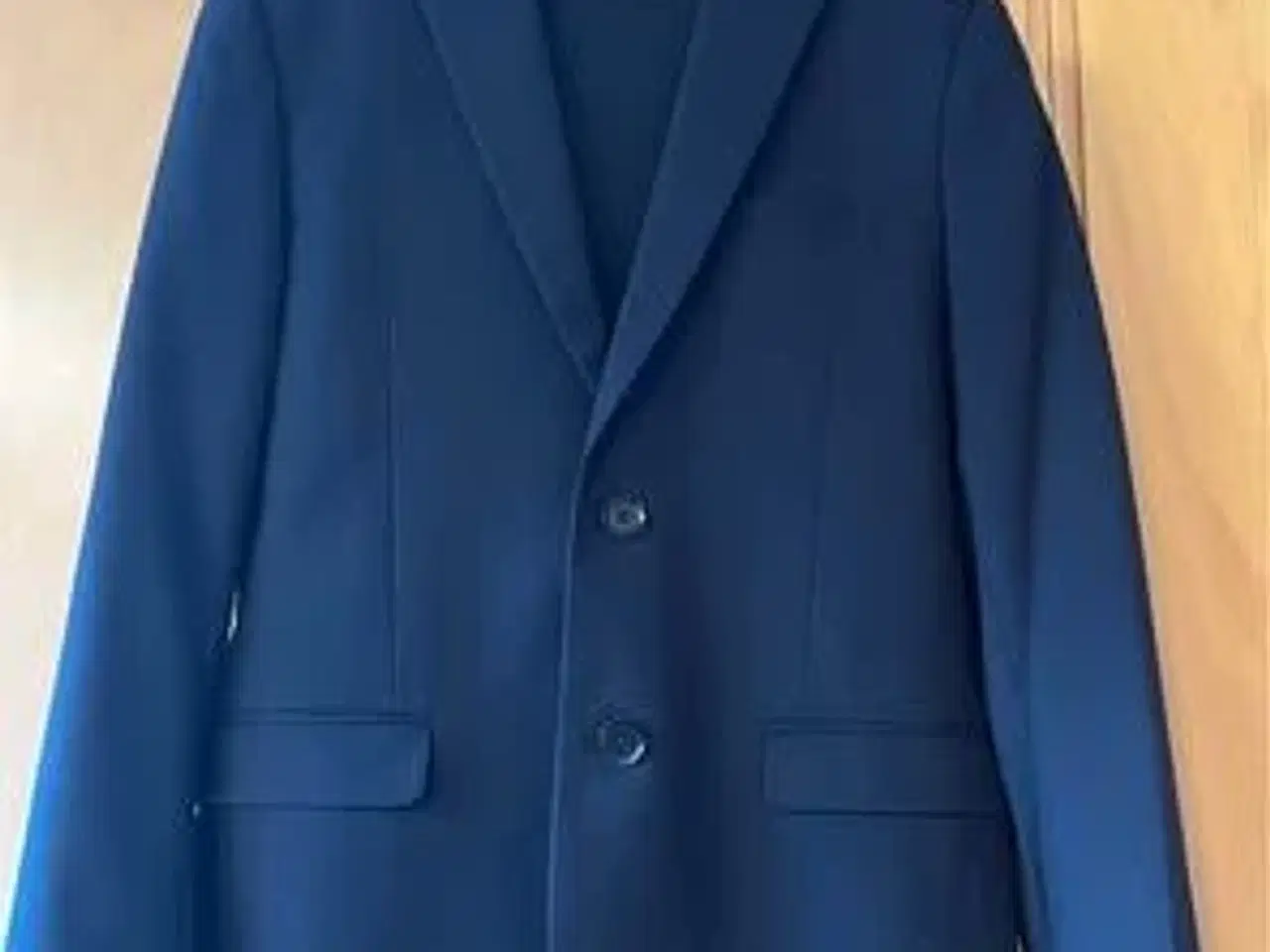 Billede 1 - Konfirmationstøj til dreng