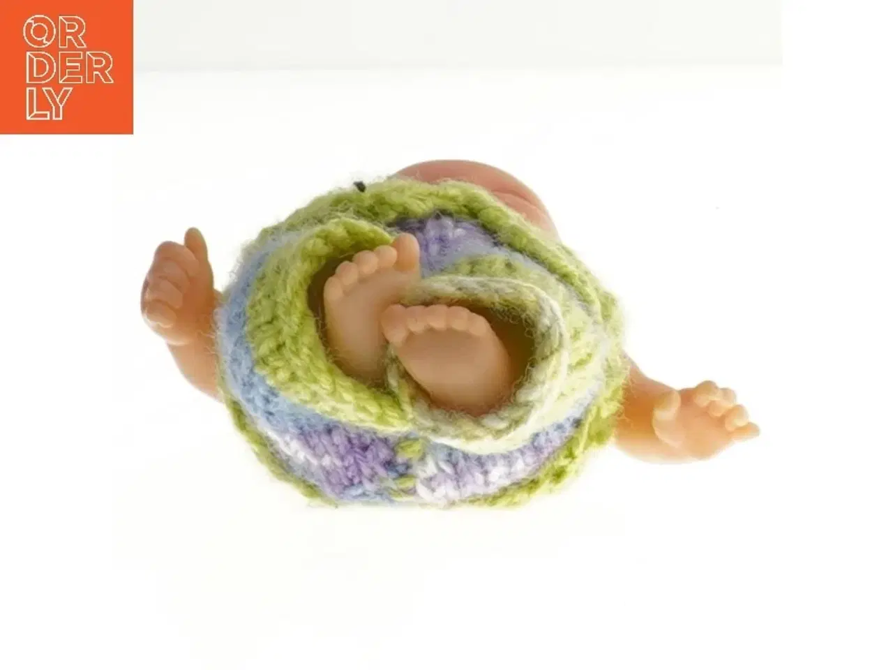 Billede 2 - Lille dukke med tøj (str. 12 cm)