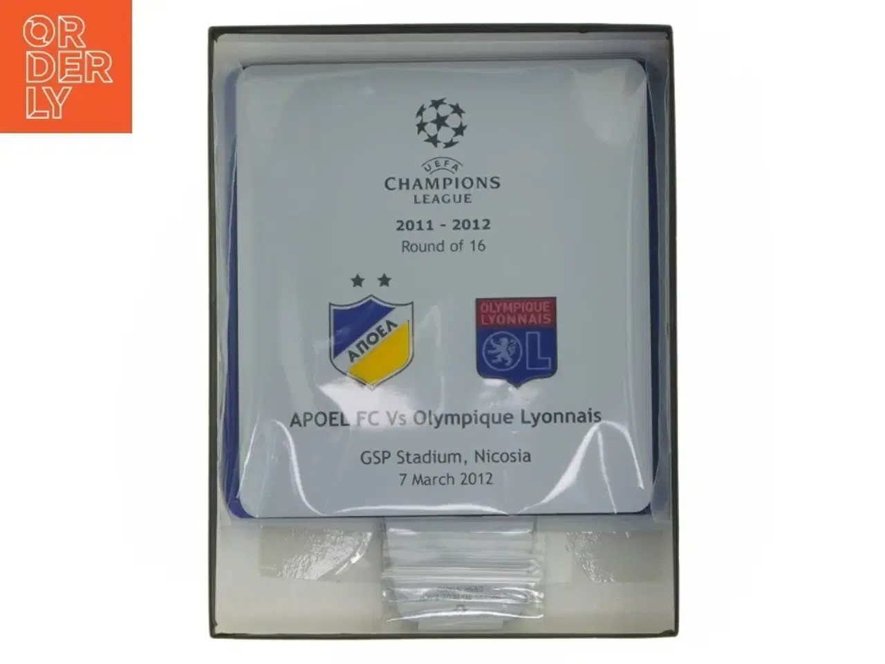 Billede 1 - UEFA Champions League Plastikplakat fra UEFA (str. 15x16 cm)