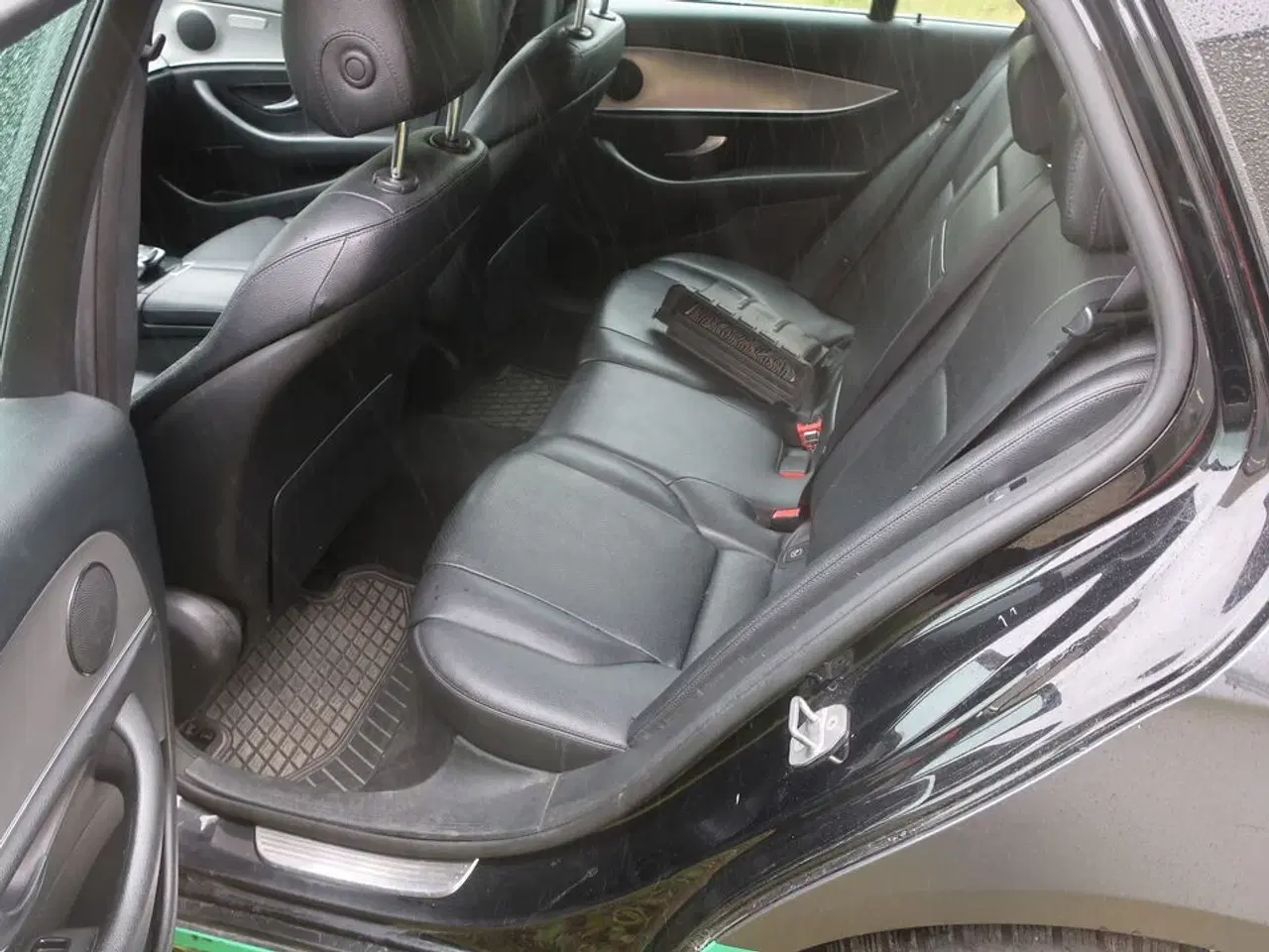 Billede 14 - Personbil MERCEDES E200d (momsfri) (uden afgift)