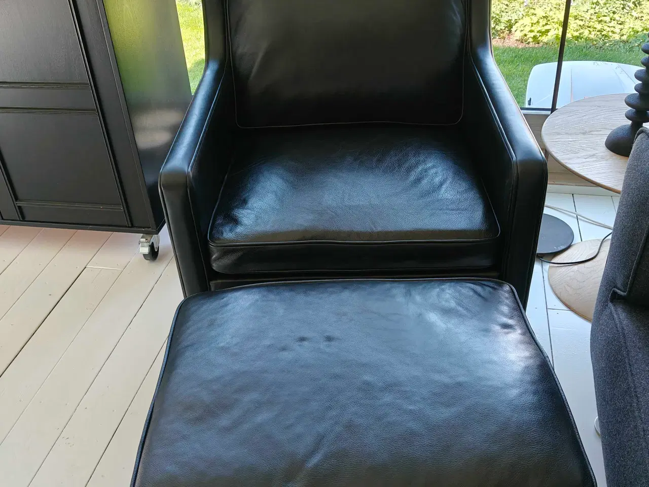 Billede 1 - Øreklapstol med skammel fra Grandt Design