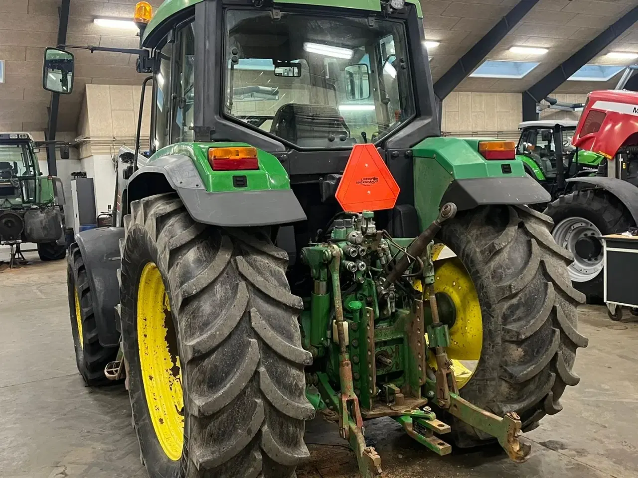 Billede 13 - John Deere 6506 Med frontlæsser og vendegear ved rattet samt nye fordæk