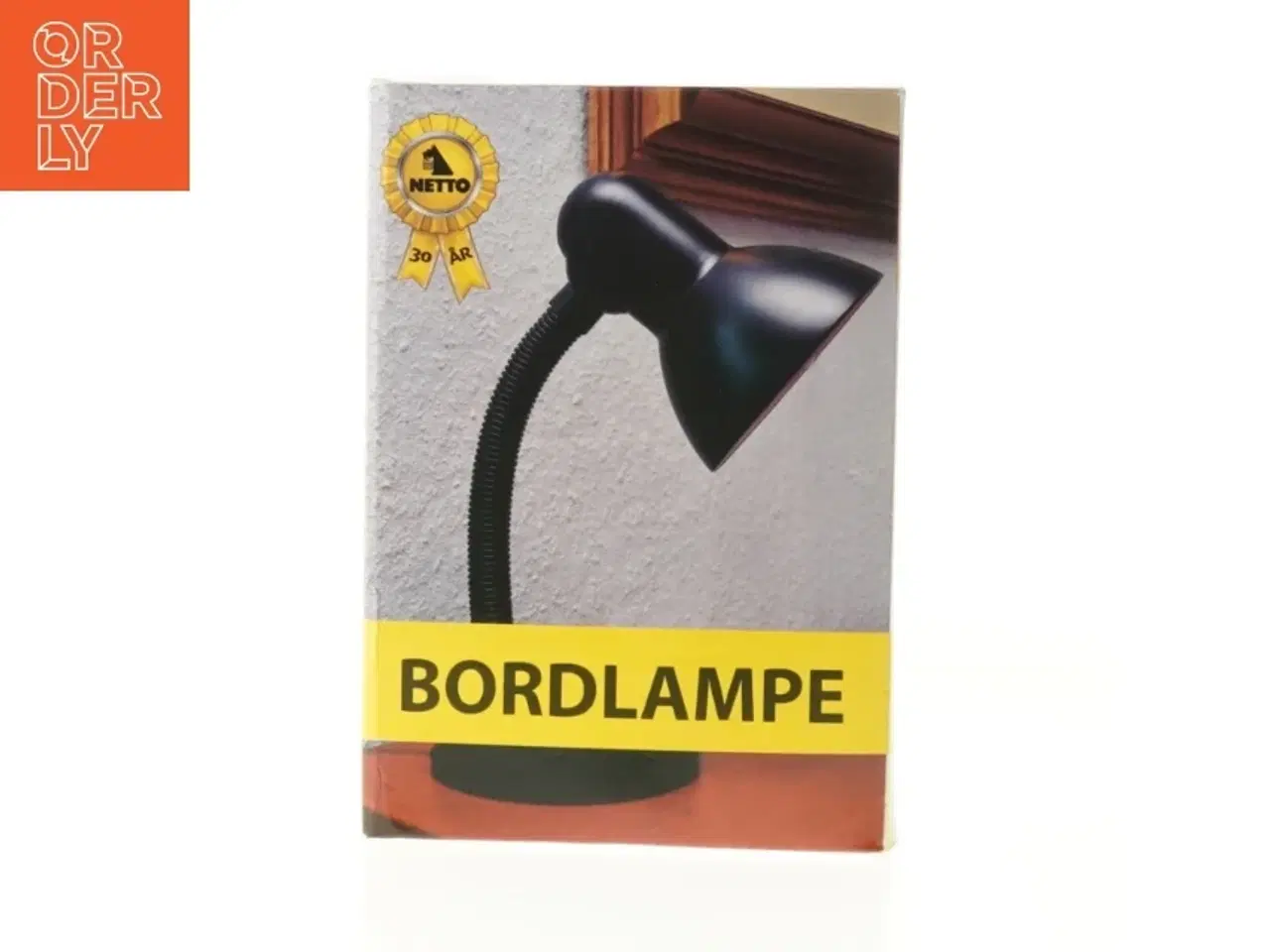Billede 4 - Sort bordlampe fra Netto (str. 40 w. diameter, ø 13 cm. skærm ø, 12,5 cm. højde, 35 cm)