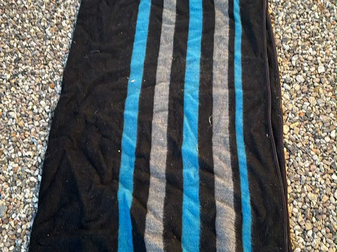 Billede 1 - Uldtæppe super flot