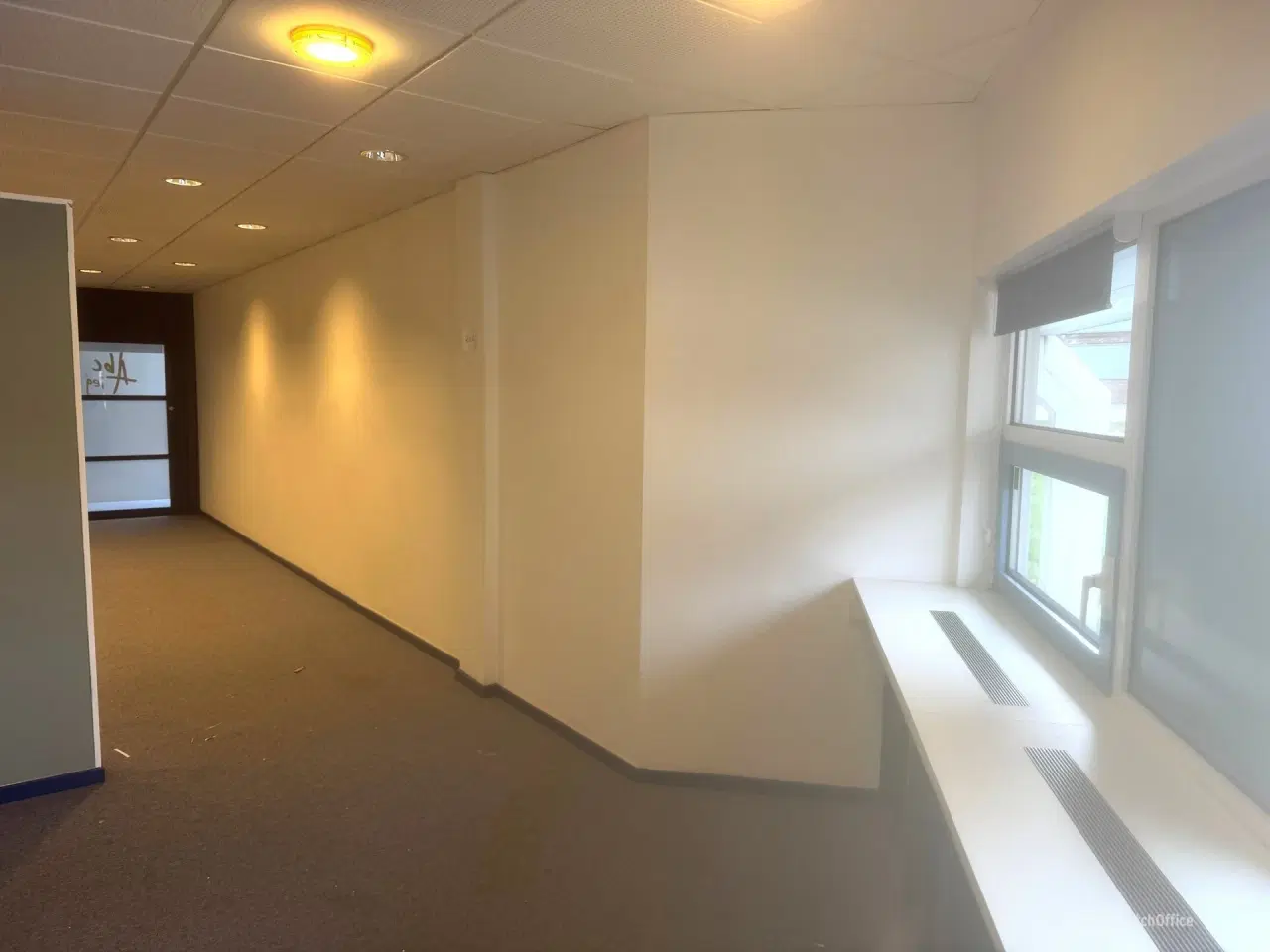 Billede 3 - Kontor med adgang til køkken og toiletter