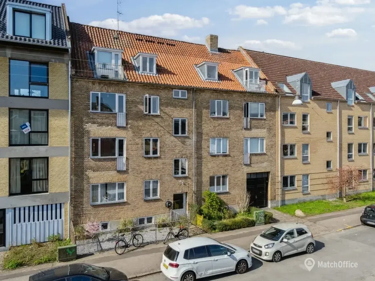 Billede 1 - Garager 6 til leje på Kastanie Allé 19