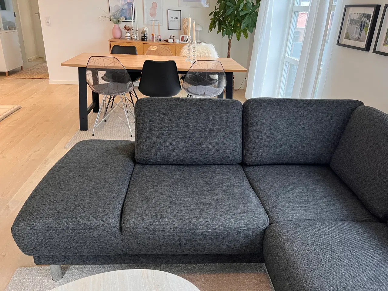 Billede 8 - Flot mørkegrå u-sofa – nyrenset