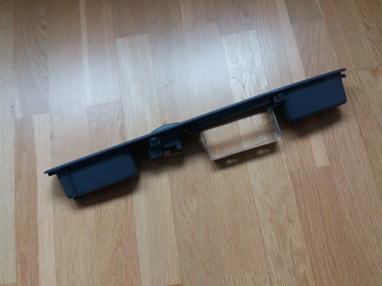 Billede 3 - Panel v. side ( bagdør ) Toyota Avensis-Verso