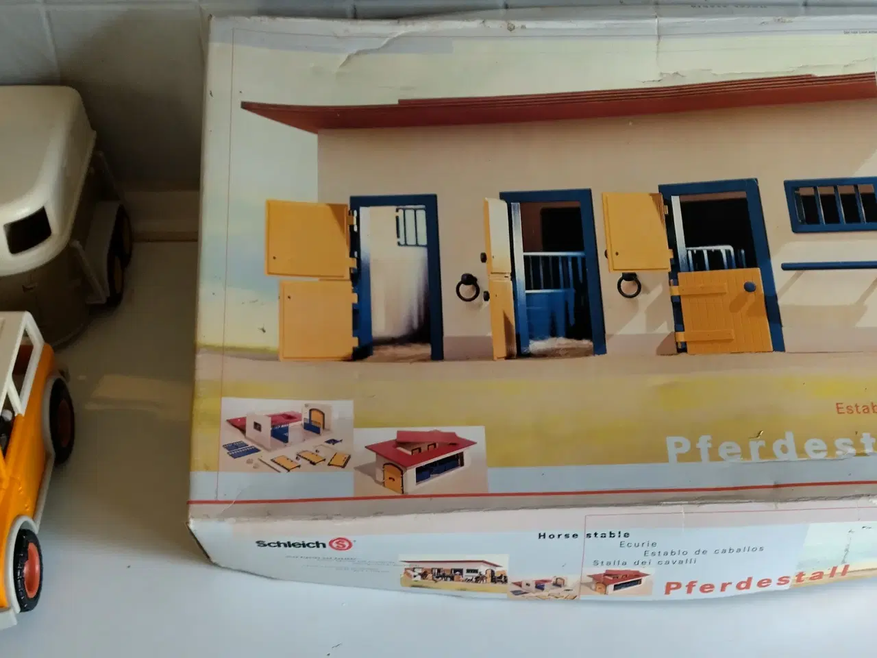 Billede 4 - Schleich hestestald med masser af tilbehør