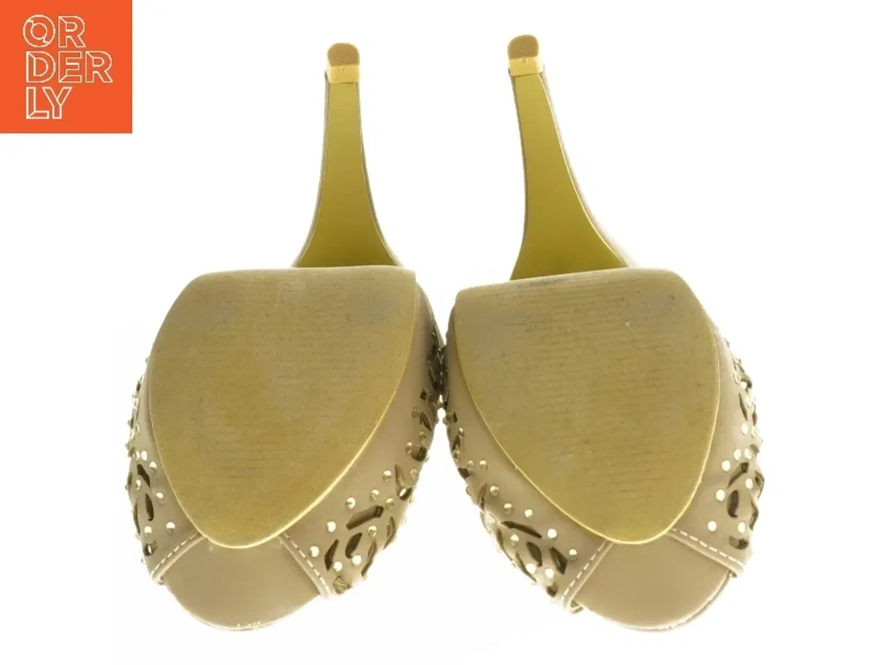 Billede 2 - Beige højhælede sko i størrelse 36 fra Top Moda (str. 36 )