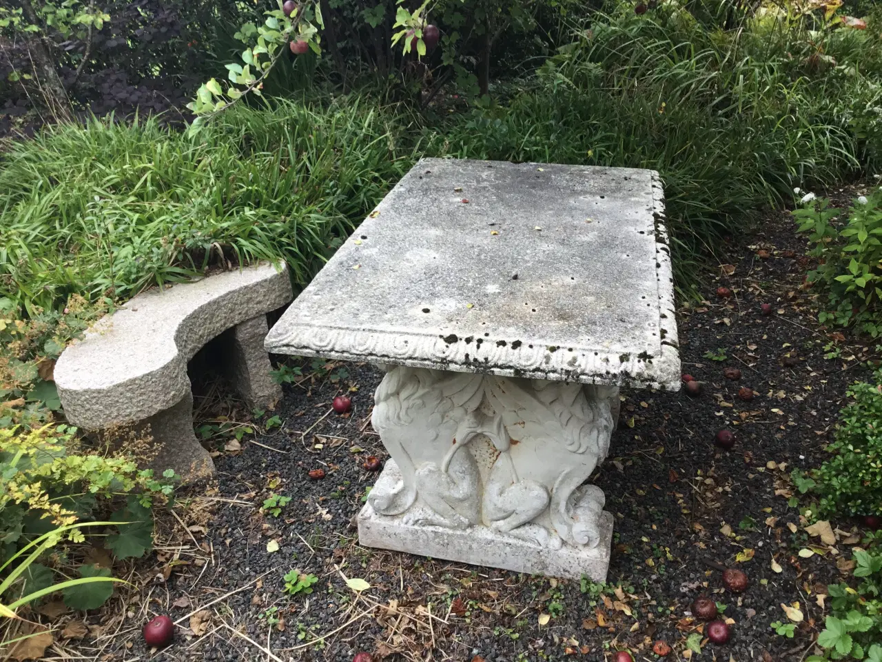 Billede 2 - Granitbord til have, flot/ trænger til lidt rengør
