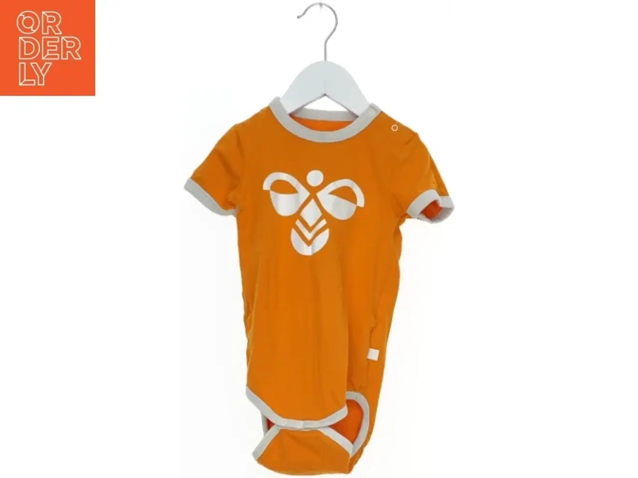Billede 1 - Kortærmet orange body fra Hummel (str. 98)