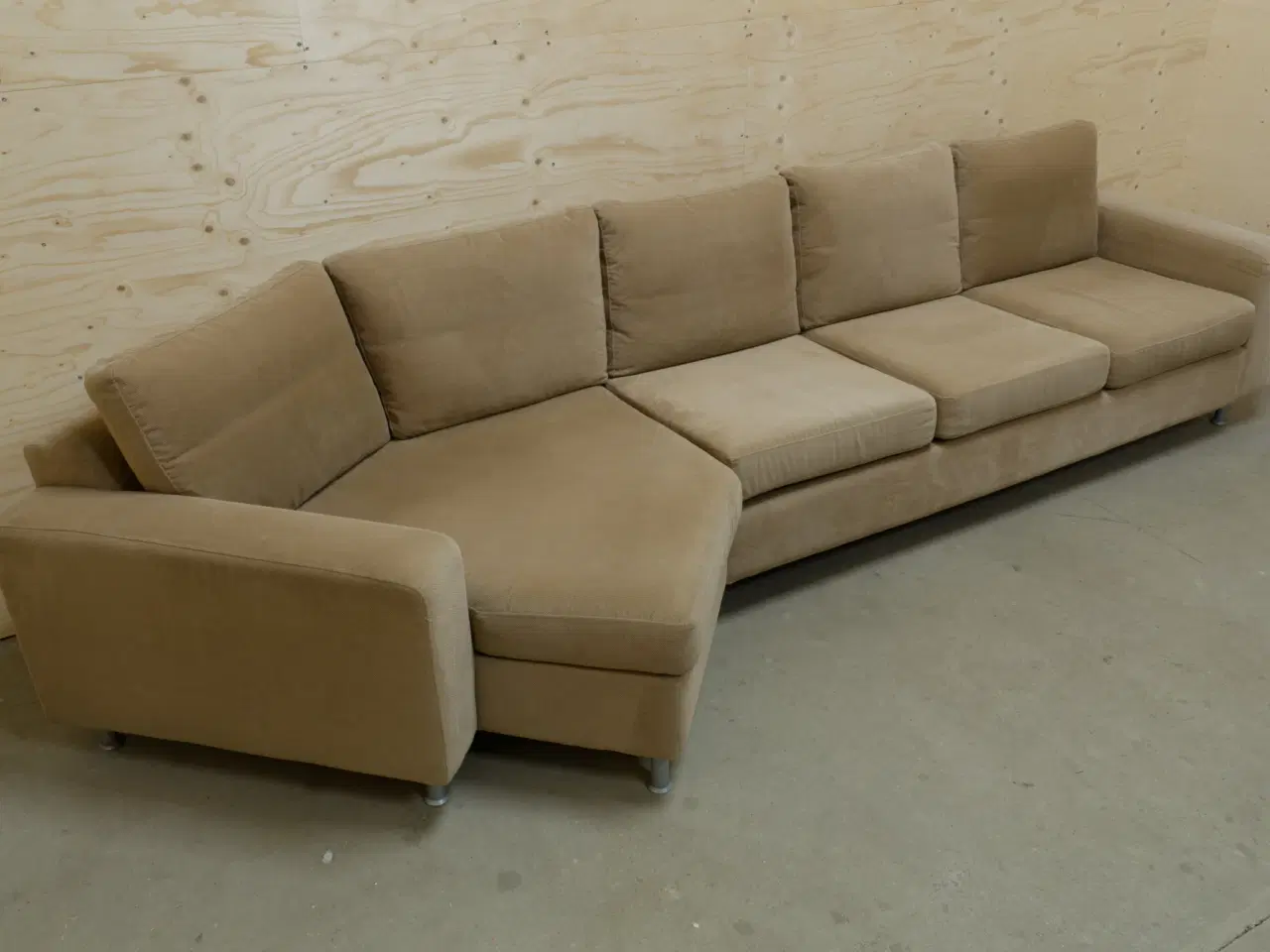 Billede 2 - 4 Pers. Sofa m/ Chaiselong – God Stand