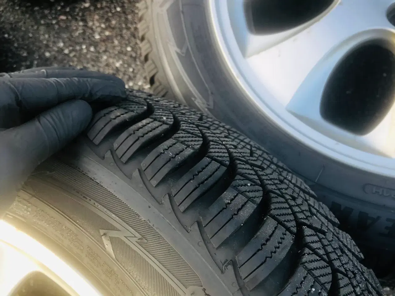 Billede 4 - 16" alufaelge 5x114.3 med vinterdæk