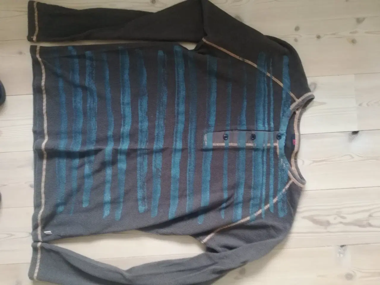 Billede 7 - Masser af mærketøj til foræringspriser