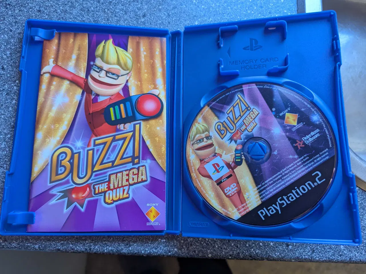 Billede 16 - Ps2 buzz pakke 4 controllere/4 spil