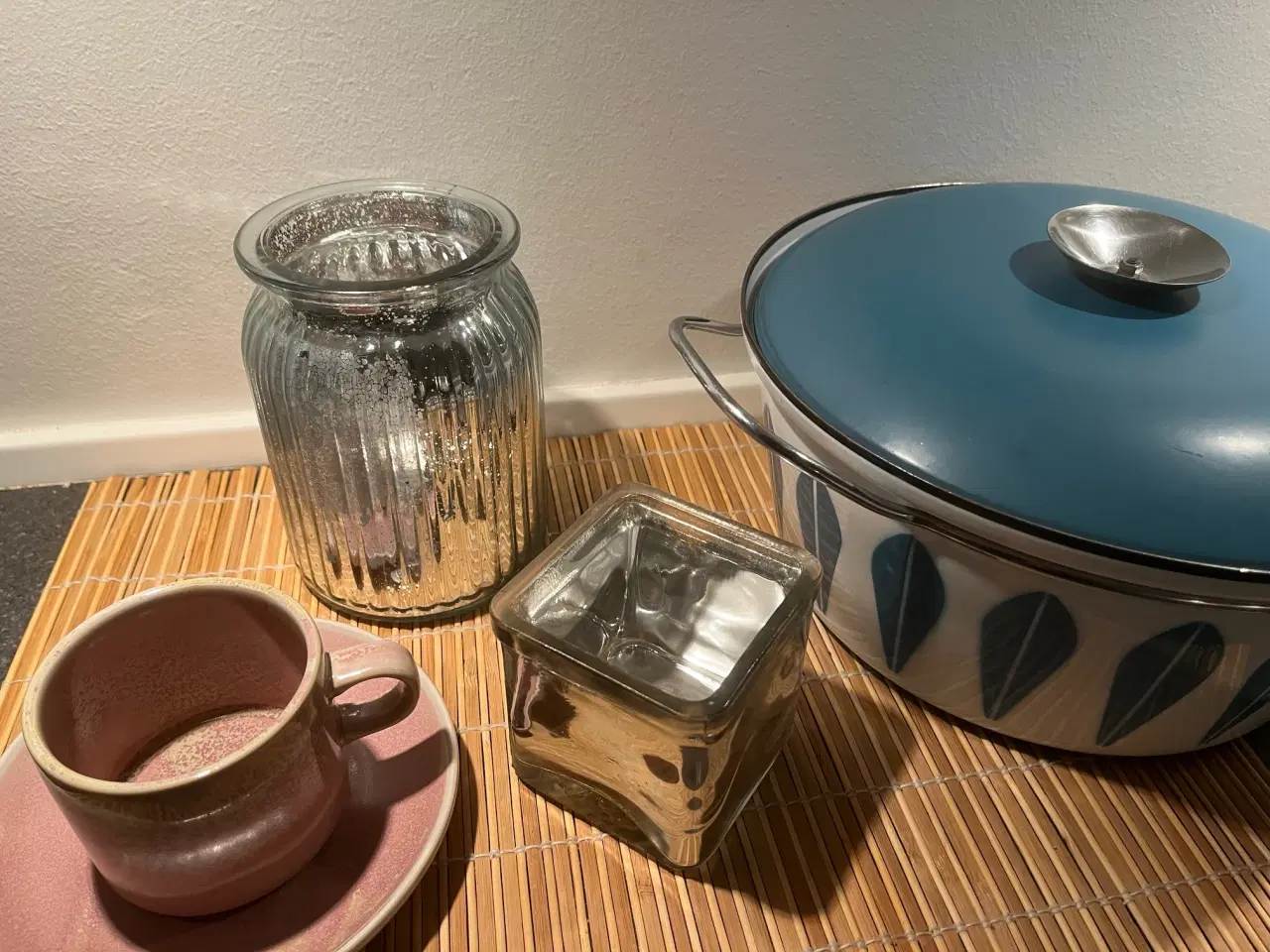 Billede 2 - Stor gryde i serien fra Cathrineholms Lotusserie