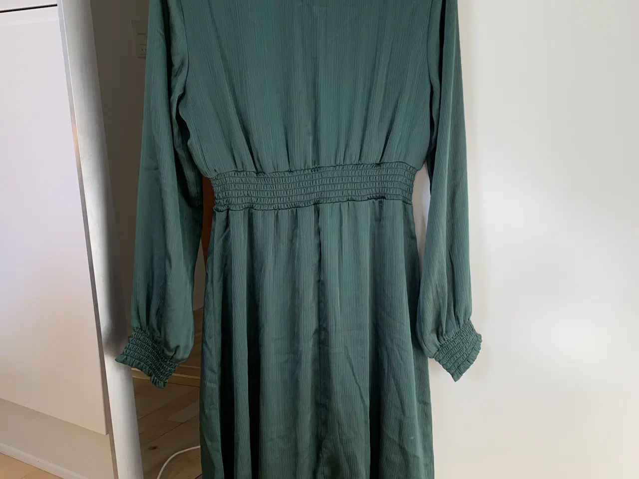 Billede 2 - Grøn fin kjole