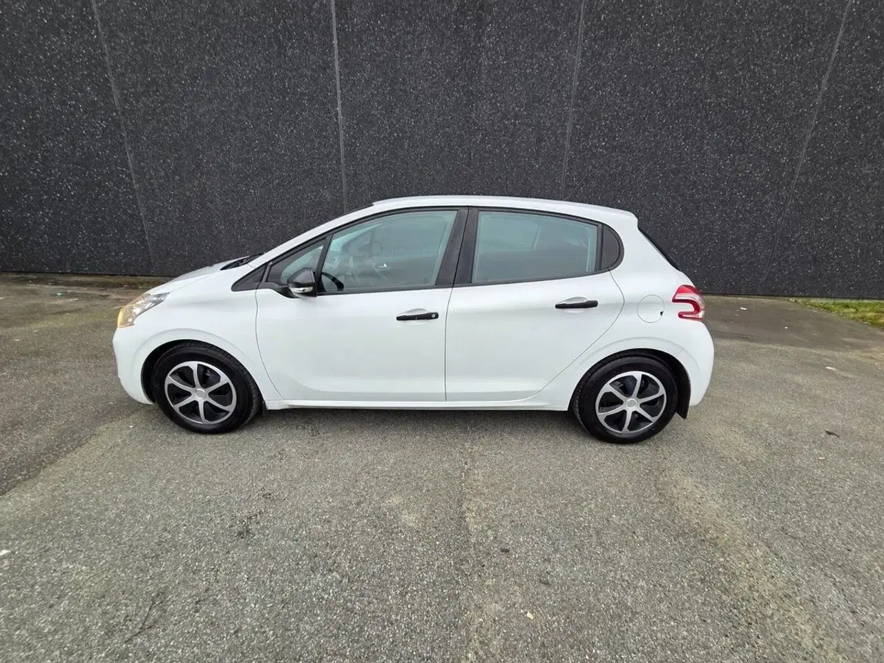 Billede 1 - Peugeot 208 1,0 VTi Excite White 68HK 5d