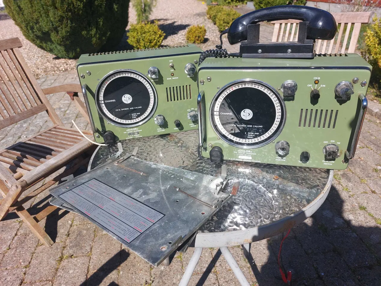 Billede 1 - VHF - radioer