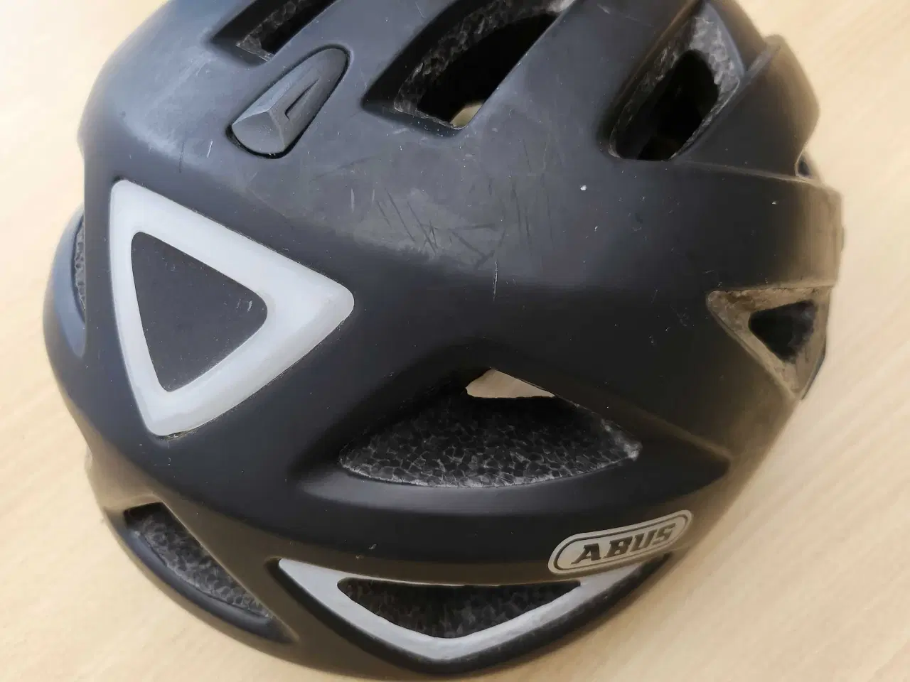 Billede 1 - Cykelhjelm  