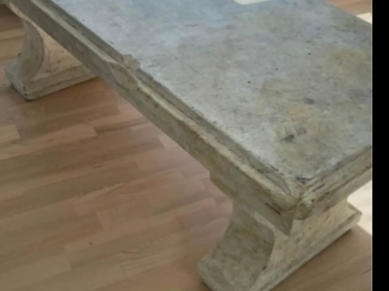 Billede 6 - Vintage “Marmorlook “ træbænkrekvisit kgl teater 