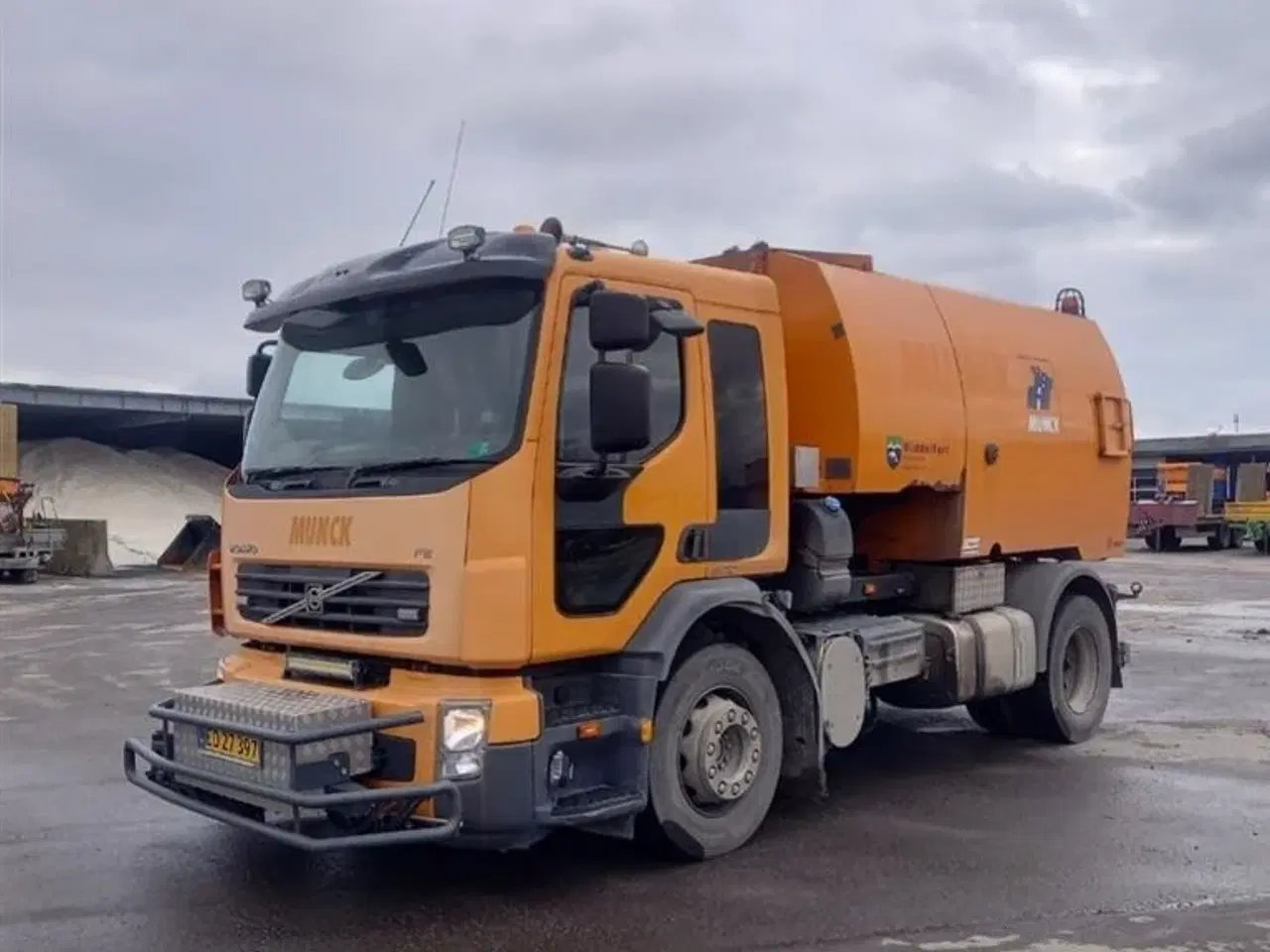 Billede 1 - - - - Volvo FE 300FE Fejesugebil