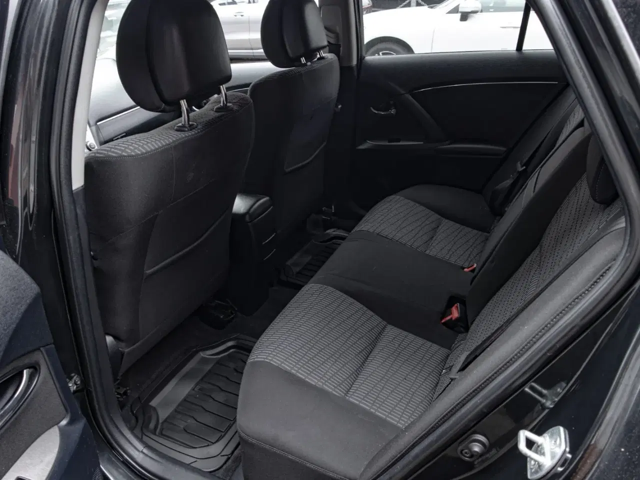 Billede 4 - Toyota Avensis 2,0 D-4D T1 stc.