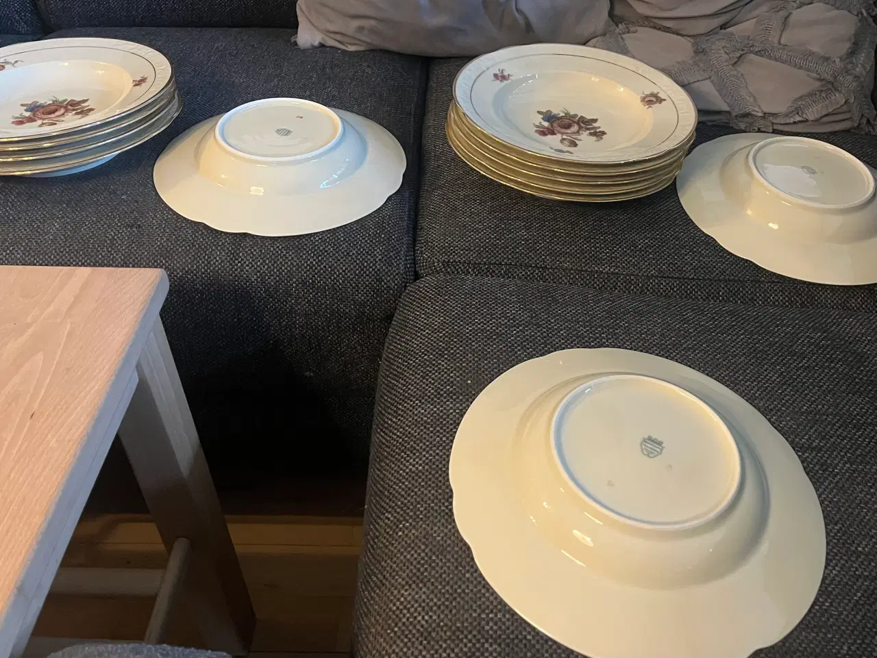 Billede 3 - 12 suppe tallerkner fra KPM