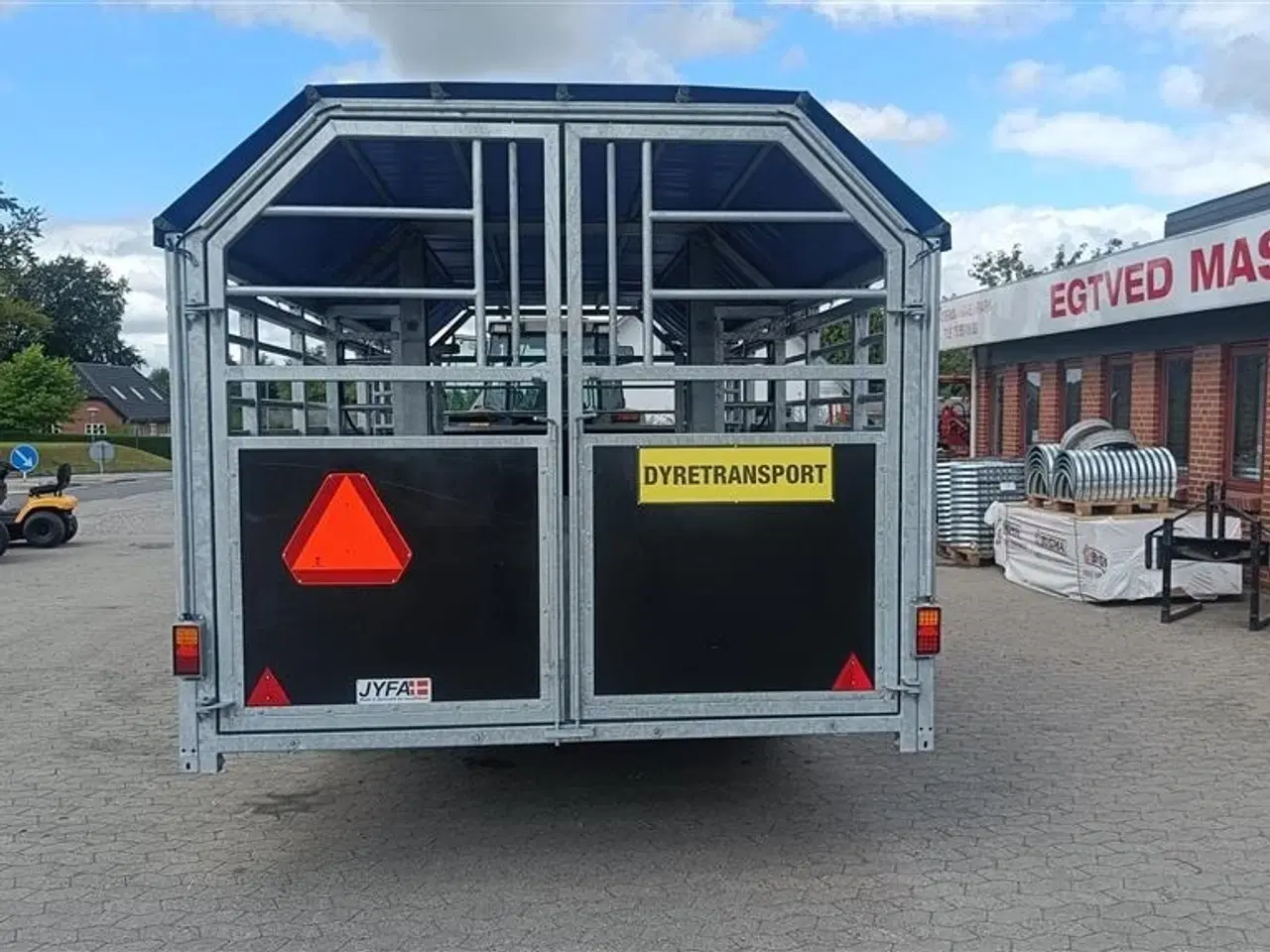 Billede 4 - Jyfa 7 meter, Bred hydraulisk undervogn